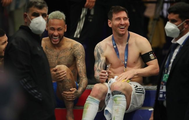 半场战报：格拉茨风暴0-0诺丁汉森林，吉布斯-怀特失点（半场速报：格拉茨风暴0-0诺丁汉森林，吉布斯-怀特罚丢点球）