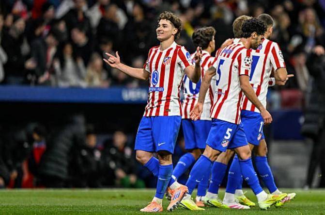 每体：拜仁巴萨有意霍村前锋阿斯拉尼，转会费不超过2500万欧（每体：巴萨、拜仁有意引进霍芬海姆前锋阿斯拉尼，转会费上限2500万欧）